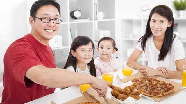 “我带月嫂去你家坐月子顺便付清3万月嫂费”嫂子：我不是你妈(图2)